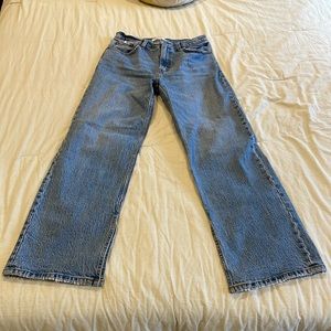 Abercrombie and Fitch 90’s Relaxed Jean High Rise
